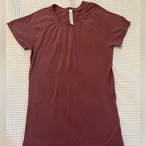 Athleta momentum short sleeve tee